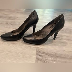 Adrienne Vittadini Black Pumps size 8M